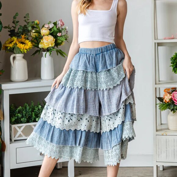 097 Oli & Hali Washed Mix Media Tiered Wide Leg Cropped Pants NEW Size Small - Picture 8 of 11